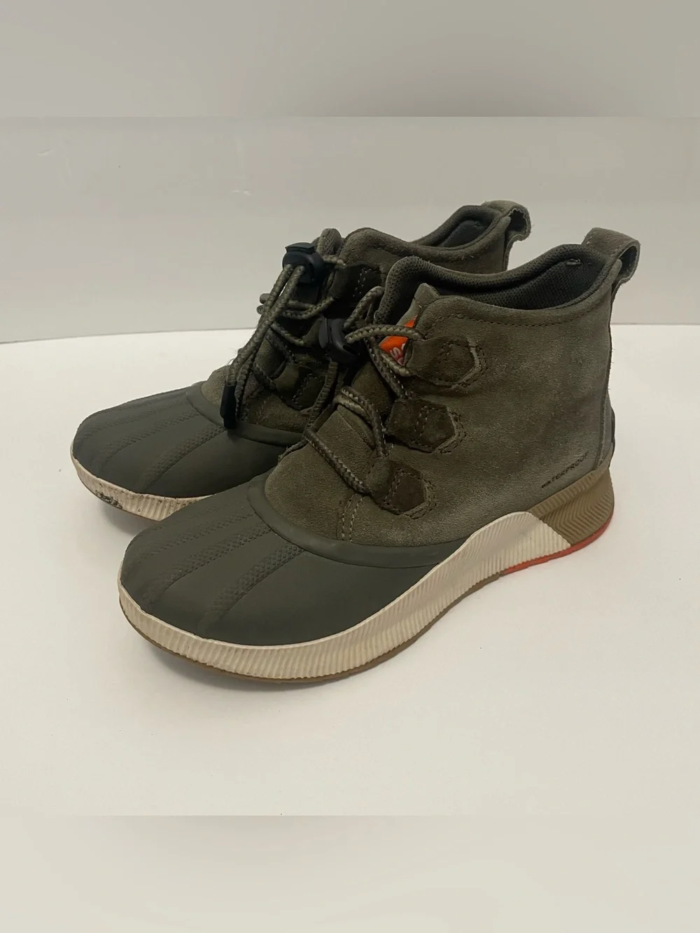Sorel Out 'N About Youth Boots Size US 5 Gray Shoes Waterproof Kids